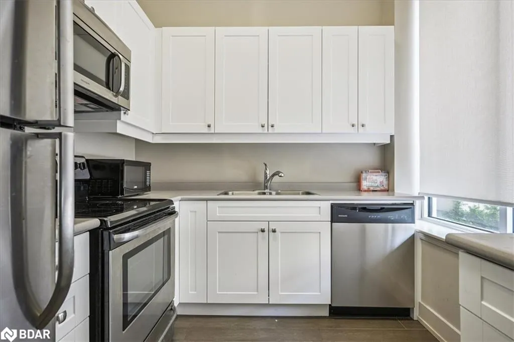 216 Oak Park Boulevard, #414