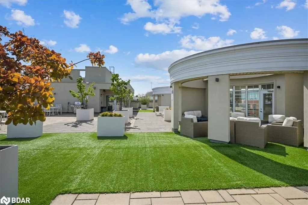 216 Oak Park Boulevard, #414