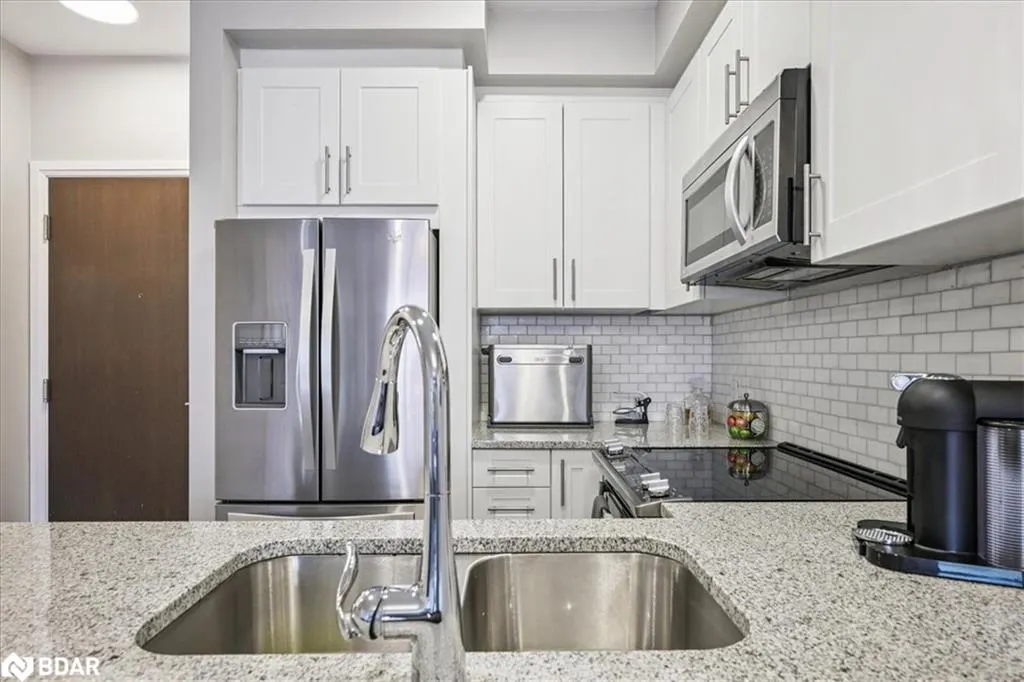 216 Oak Park Boulevard, #414