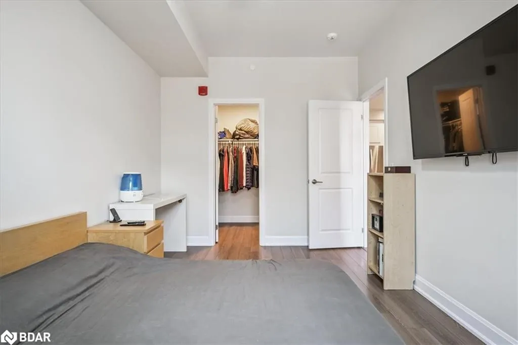 216 Oak Park Boulevard, #414