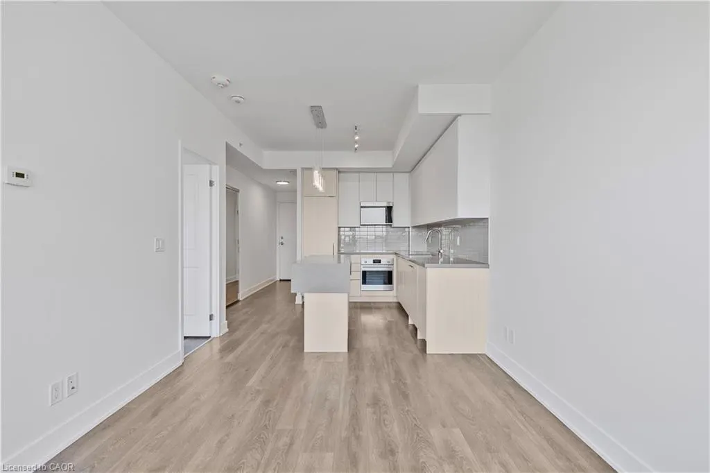 297 Oak Walk Drive, #906