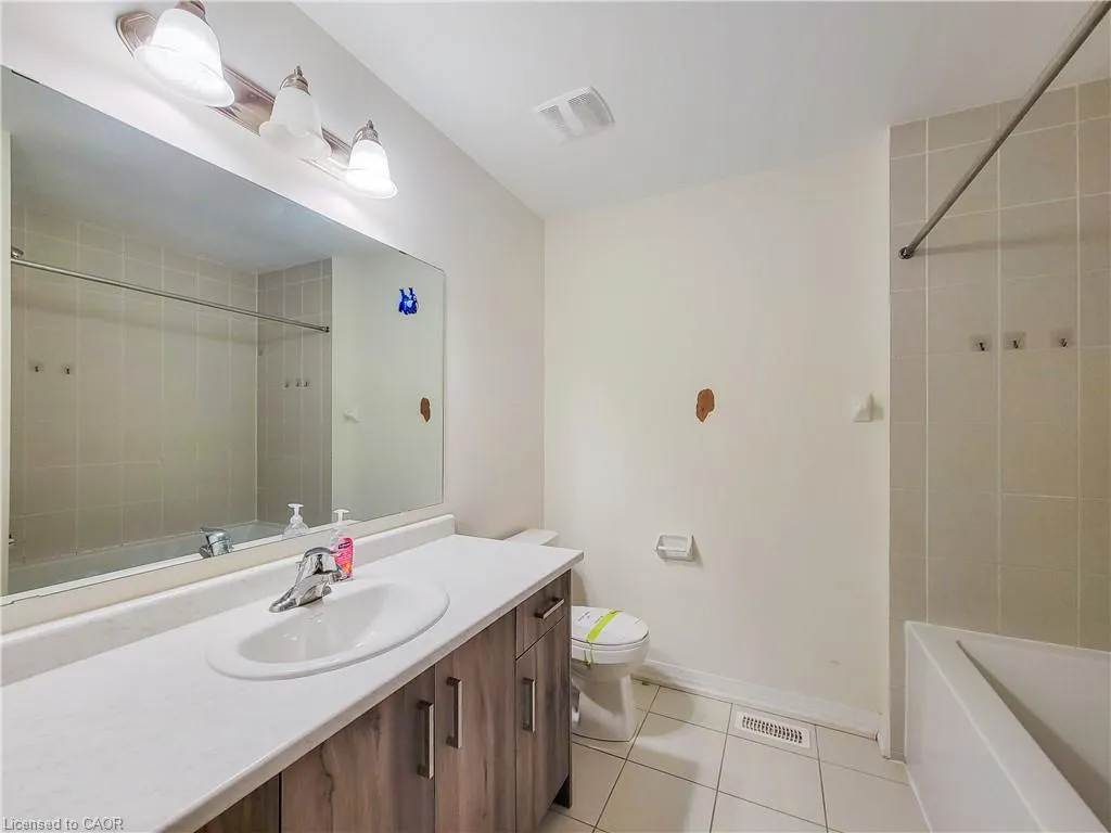 10 Freedom Crescent, #4