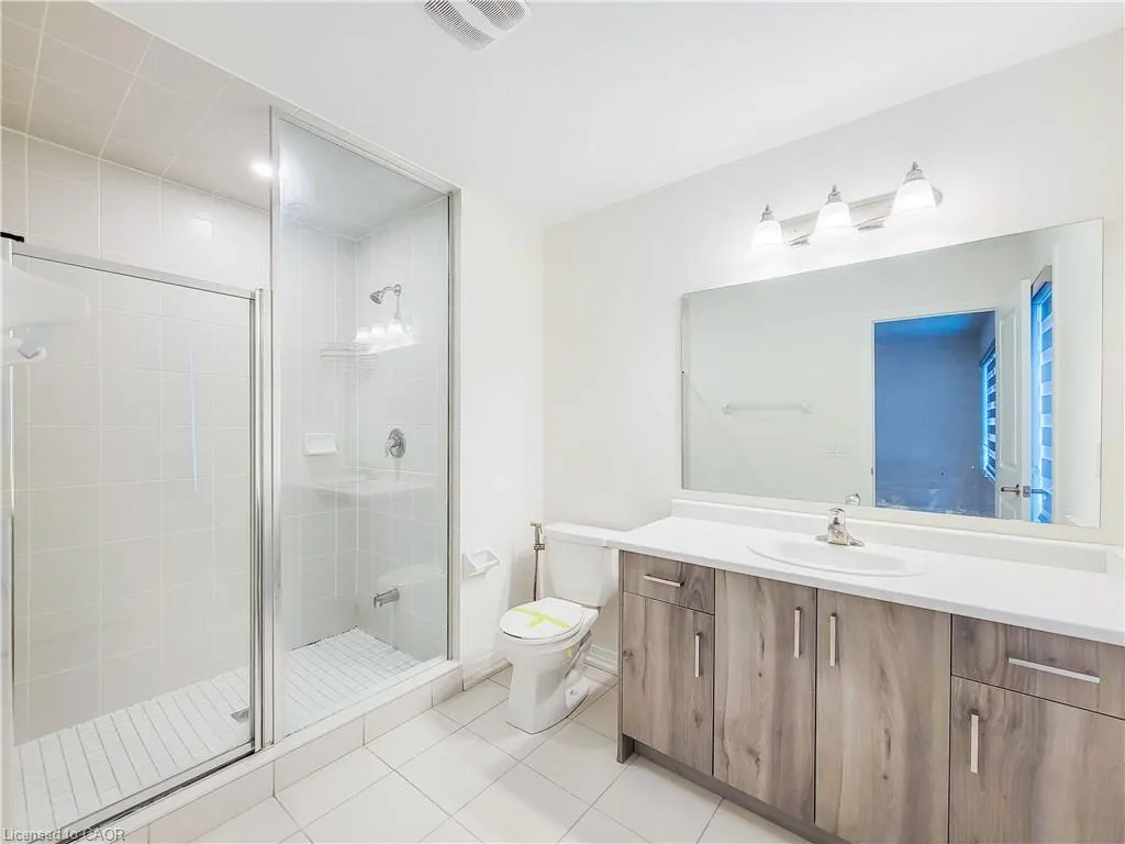 10 Freedom Crescent, #4