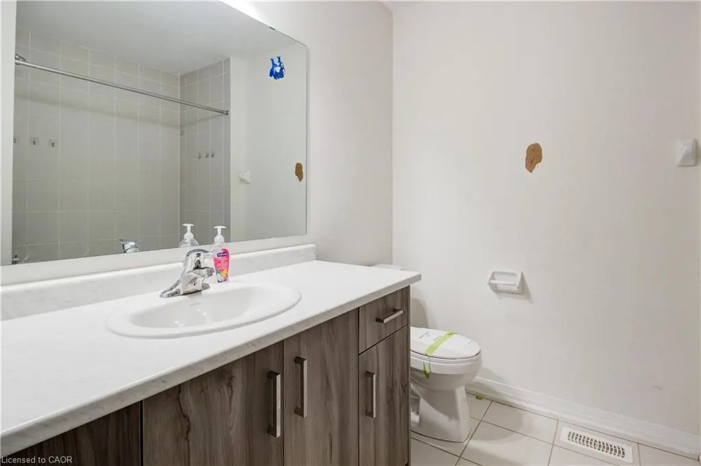 10 Freedom Crescent, #4