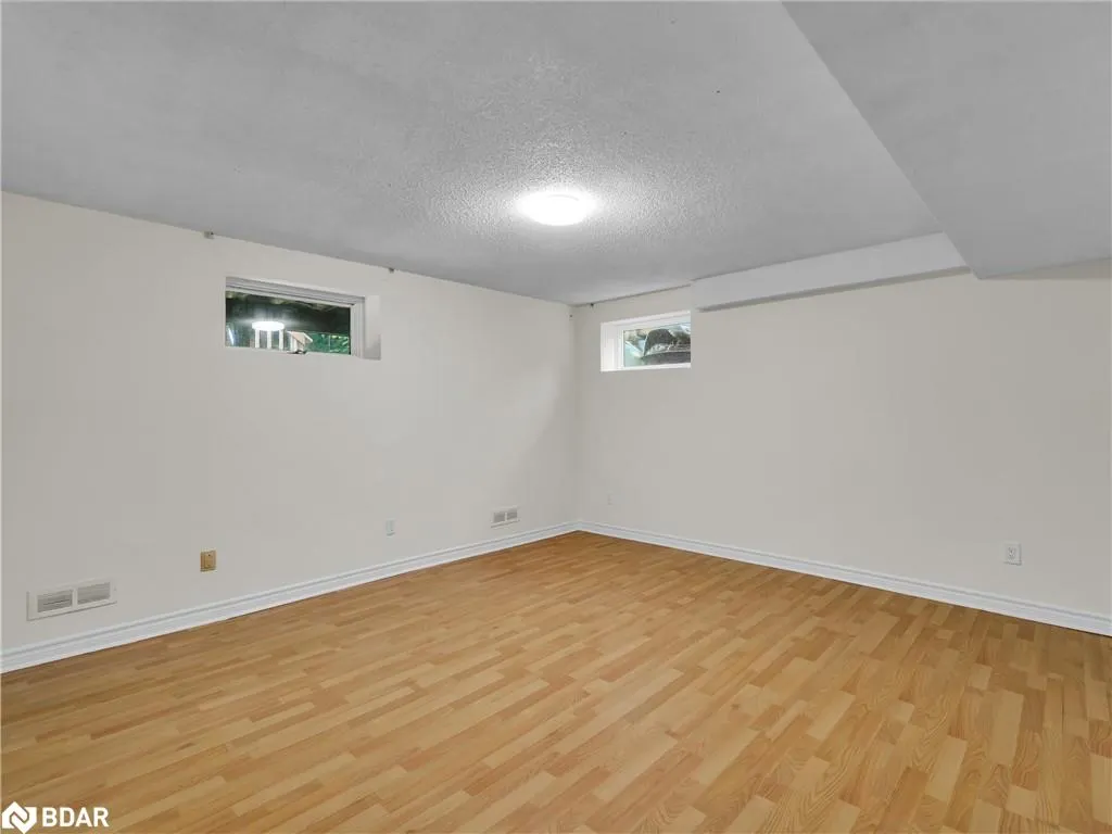 1581 Hidden Valley Road, #16