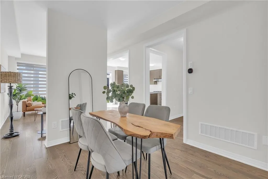 18 Prince Philip Blvd Boulevard