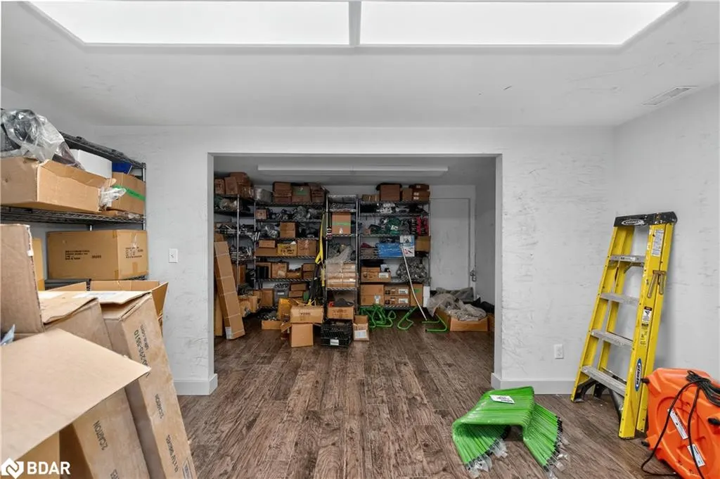 165 Saunders Road