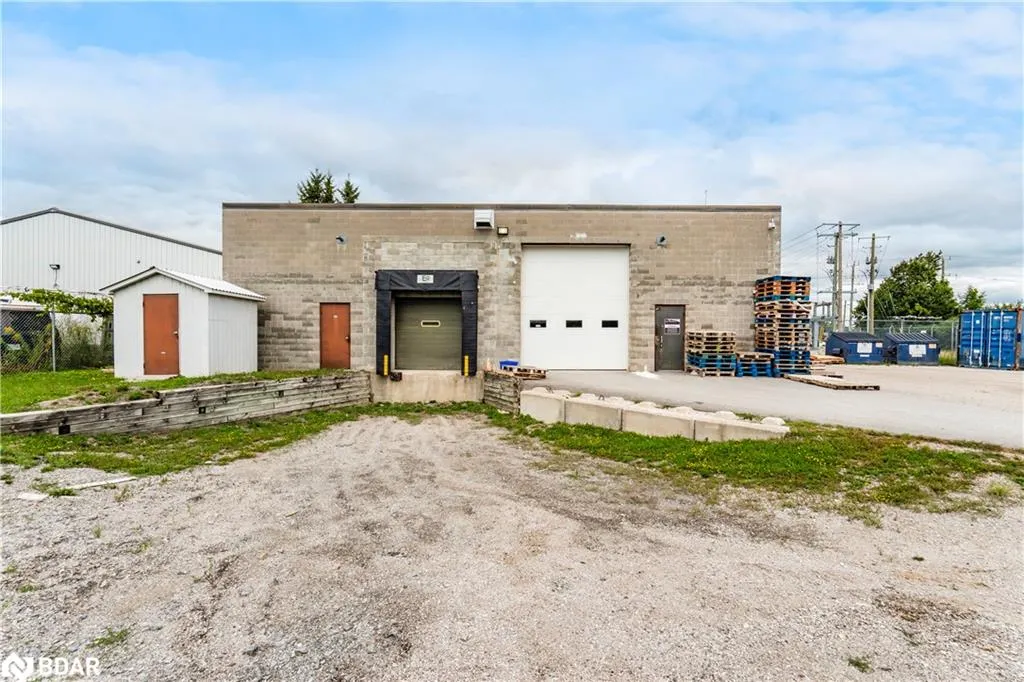 165 Saunders Road