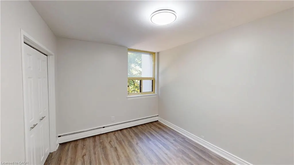 3189 King Street E, #305