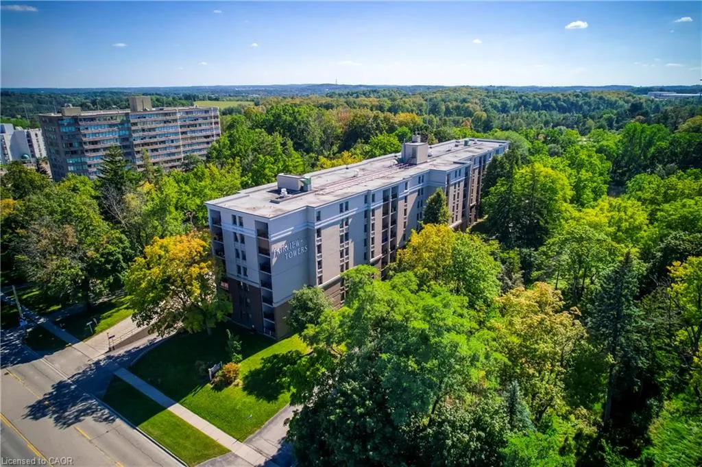 3189 King Street E, #305