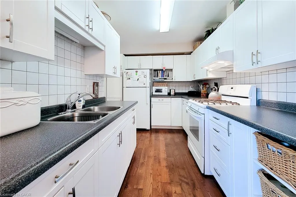 1115 Paramount Drive, #88
