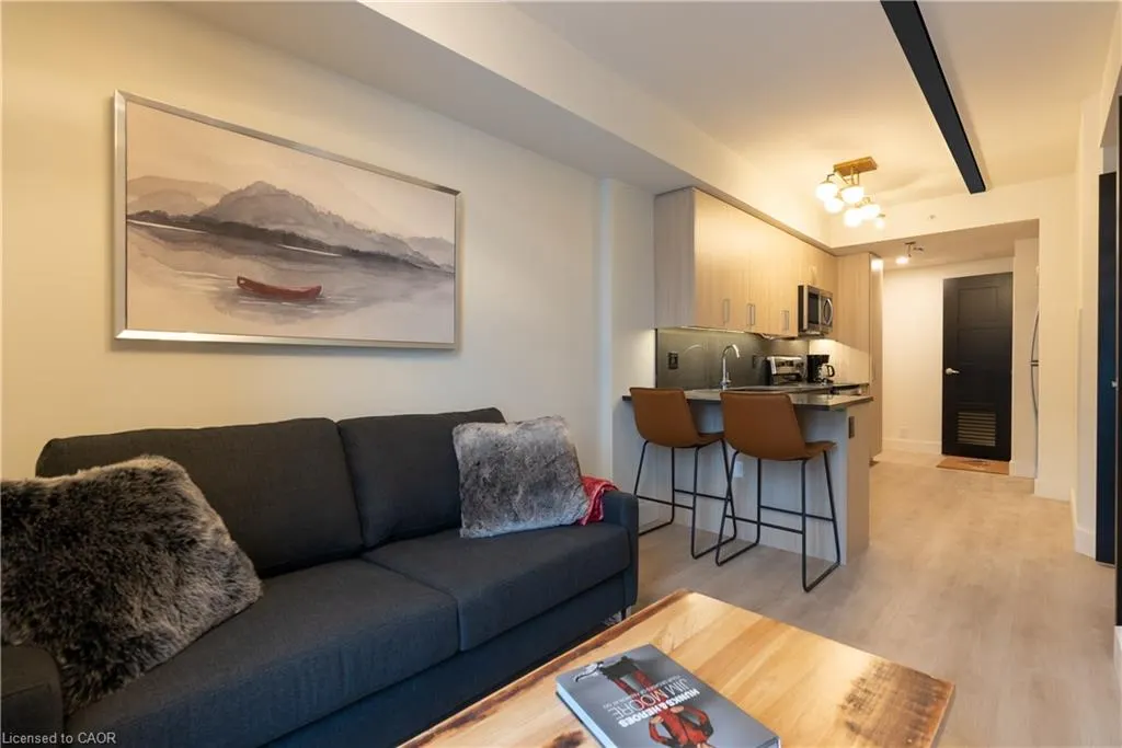 145 Columbia Street W, #1027
