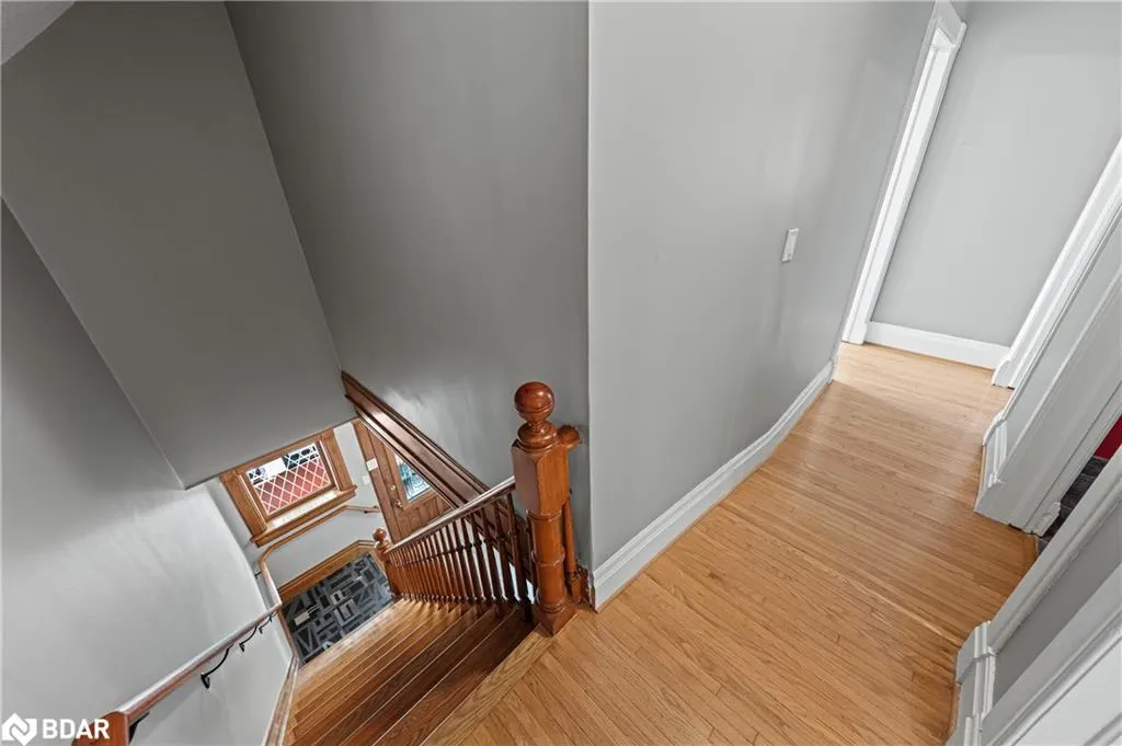 6 Theresa Street