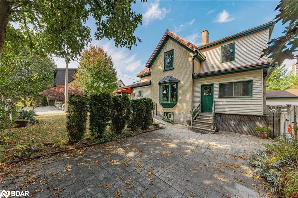 6 Theresa Street