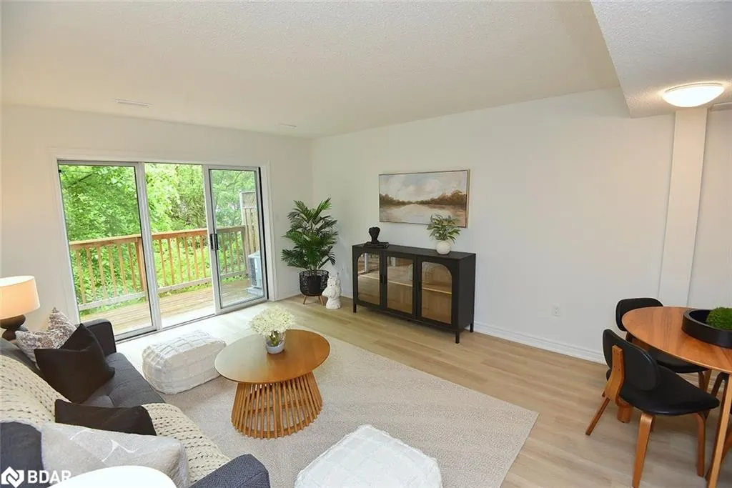 4045 Upper Middle Road, #14