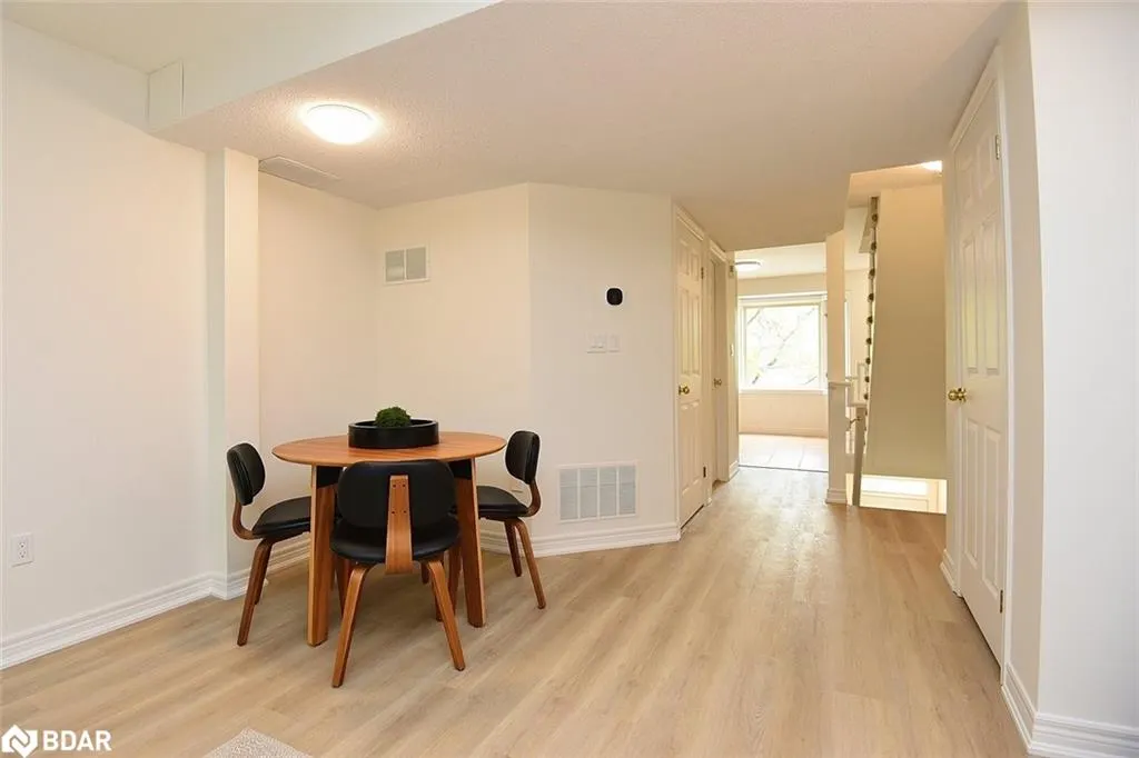 4045 Upper Middle Road, #14