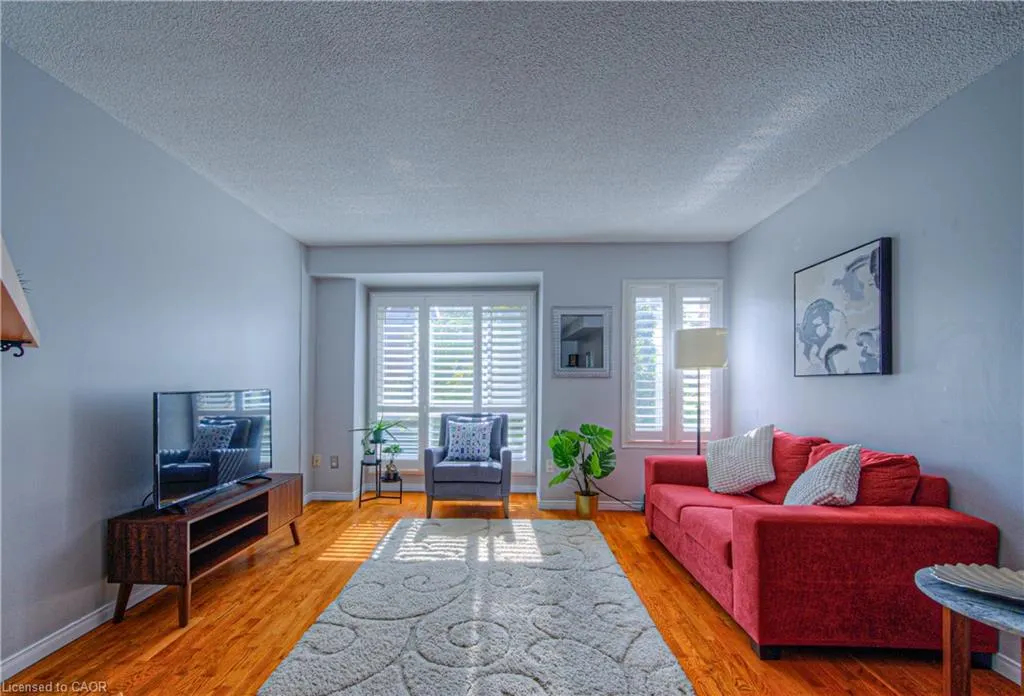 895 Maple Avenue, #502