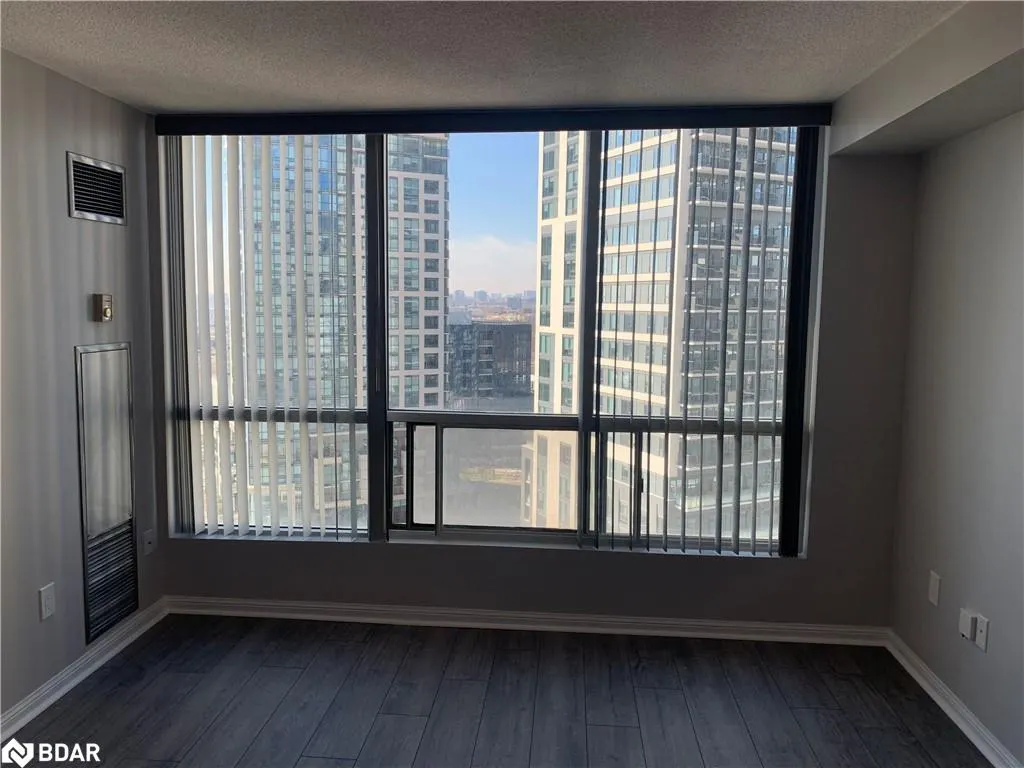 101 Subway Crescent, #1414