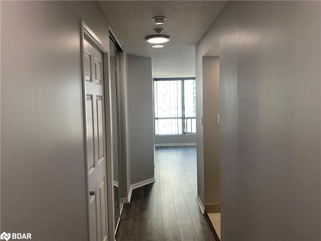 101 Subway Crescent, #1414