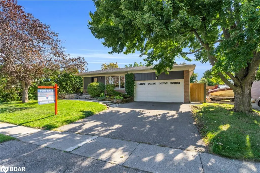 3 Stockman Crescent