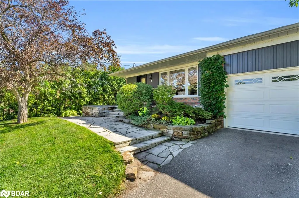 3 Stockman Crescent