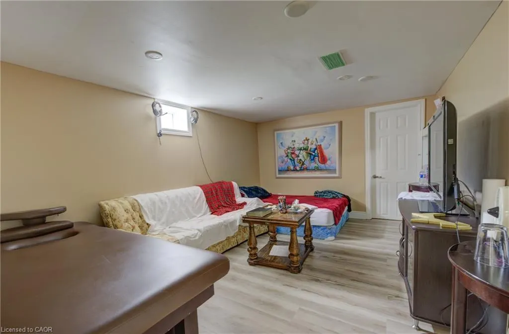 324 Maple Avenue, #BASEMENT
