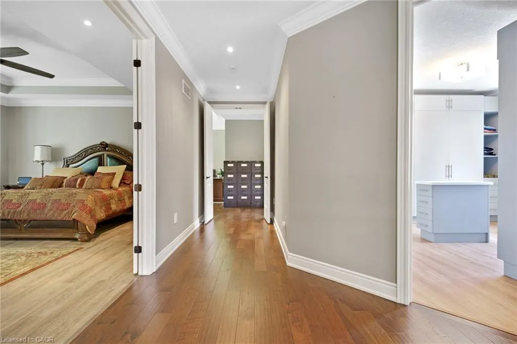 258 Edgewater Crescent, #8