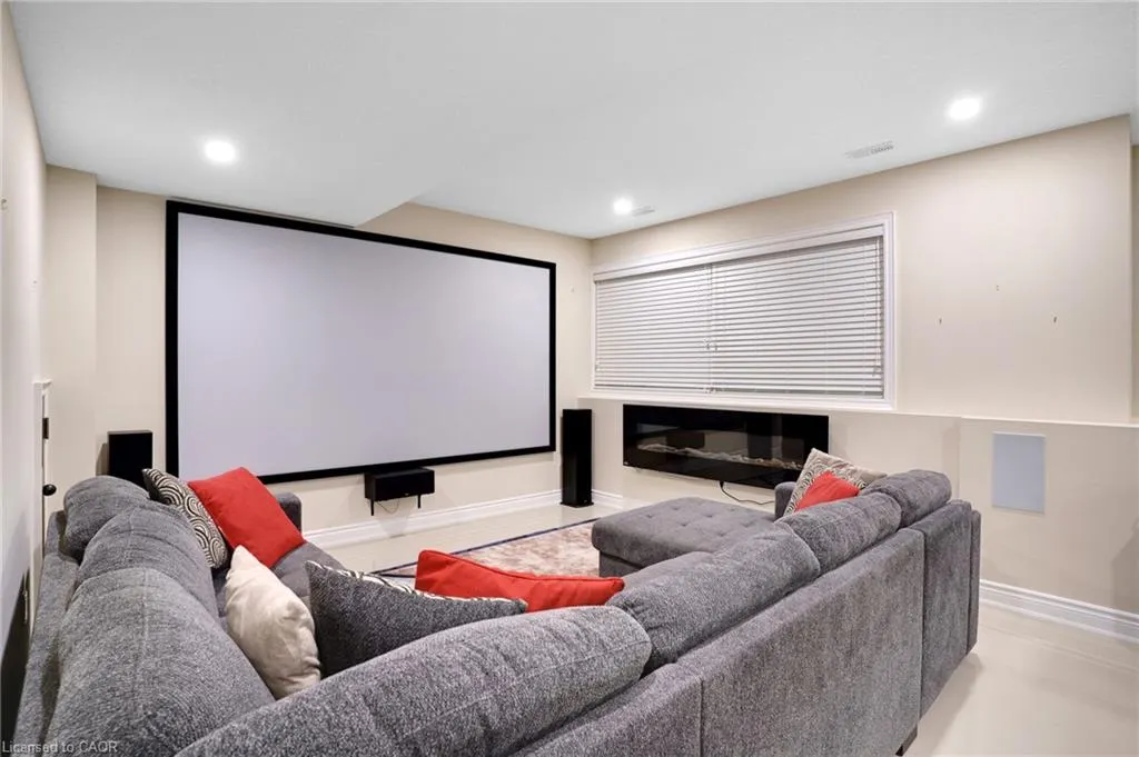 258 Edgewater Crescent, #8
