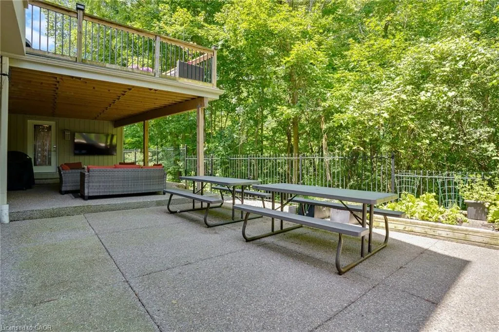 258 Edgewater Crescent, #8