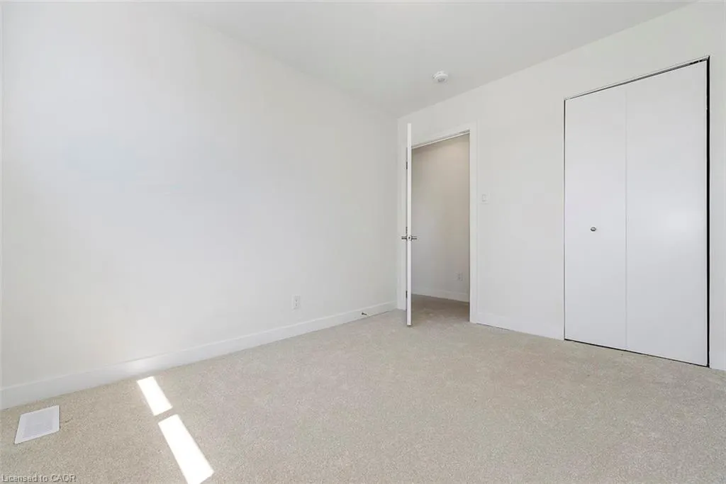 20 Anna Capri Drive, #8