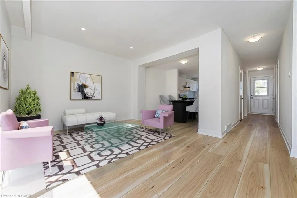 20 Anna Capri Drive, #8