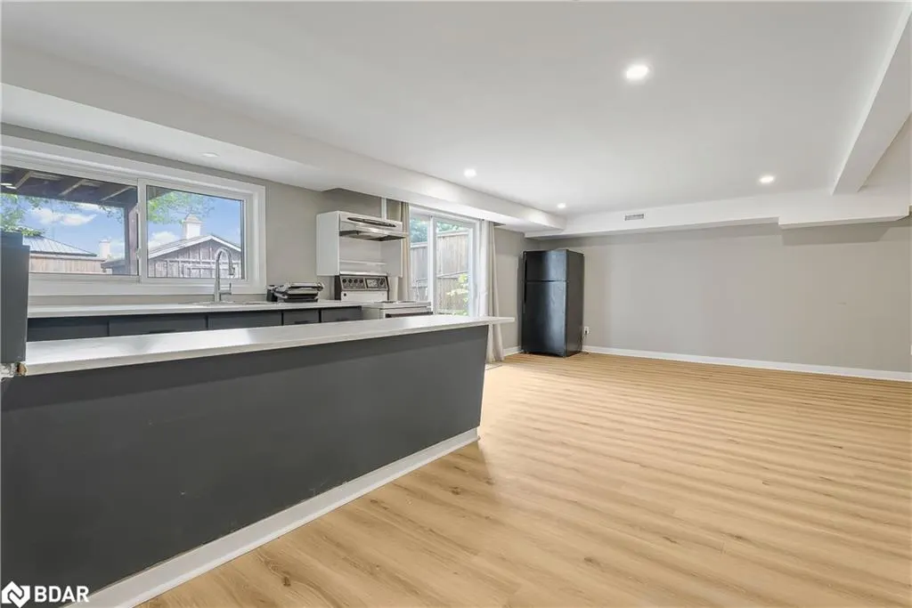 95 Ripplewood Crescent