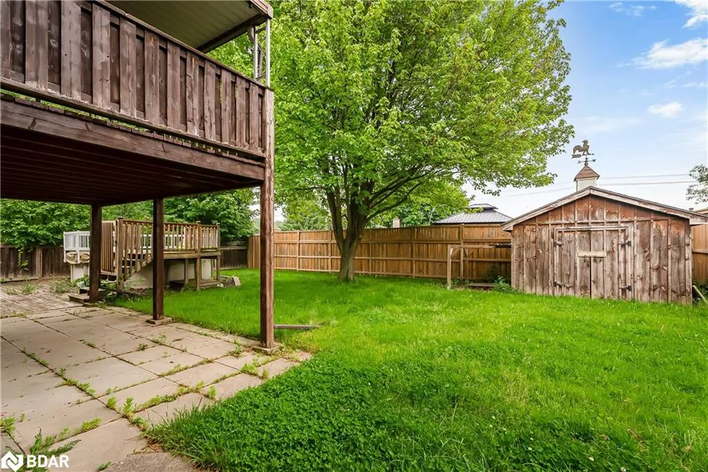 95 Ripplewood Crescent