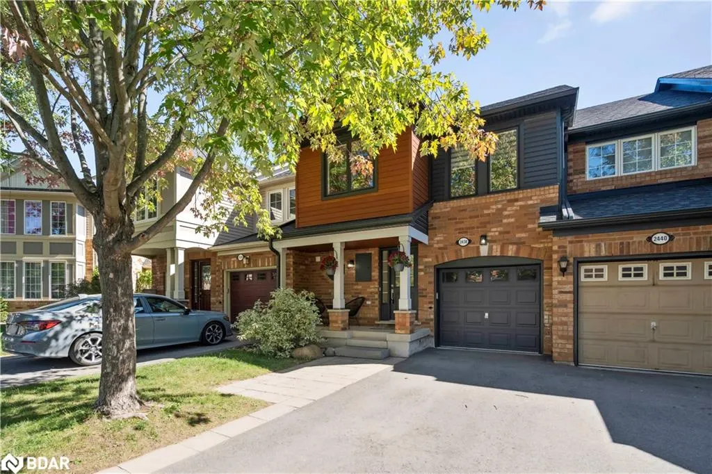 2438 Baintree Crescent