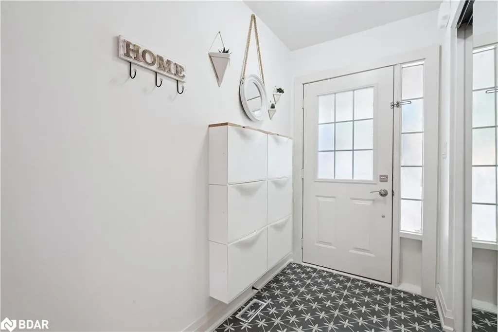 2438 Baintree Crescent