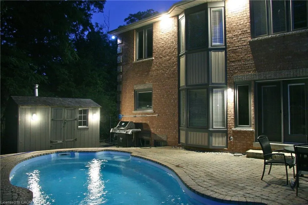 85 Waterford Crescent