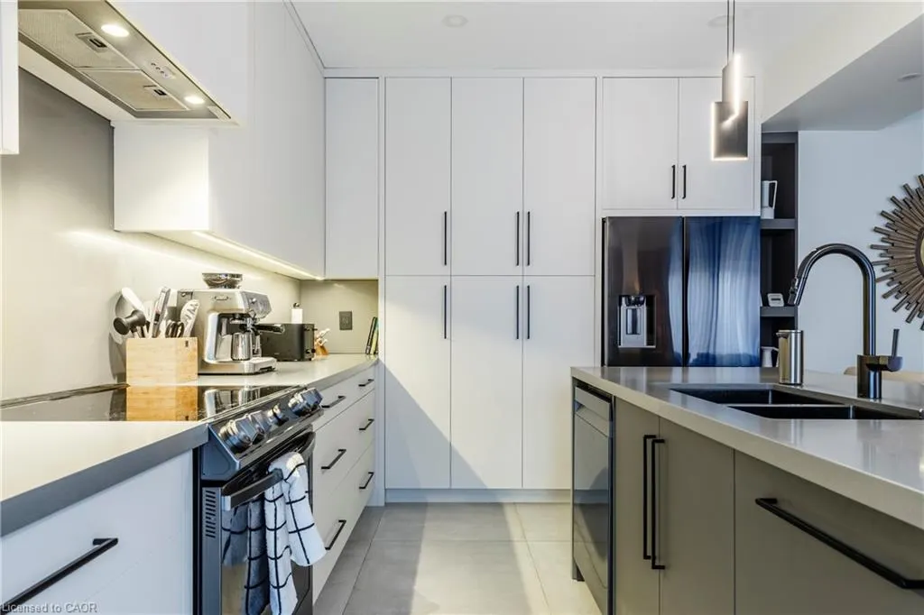 252 Upper Mount Albion Road