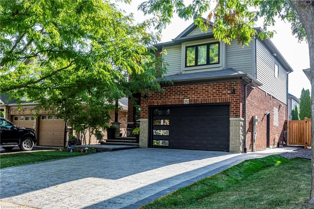 252 Upper Mount Albion Road