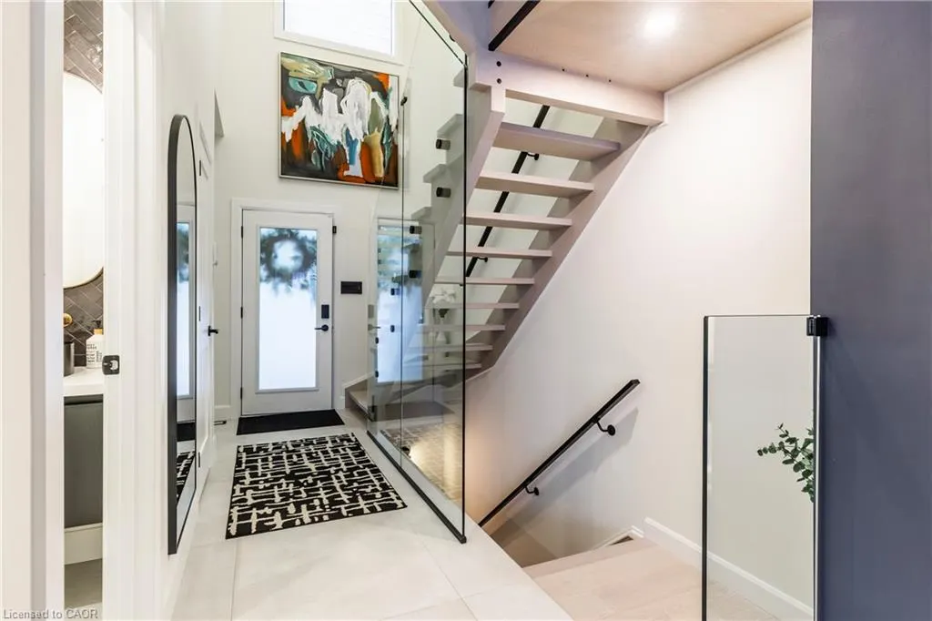 252 Upper Mount Albion Road