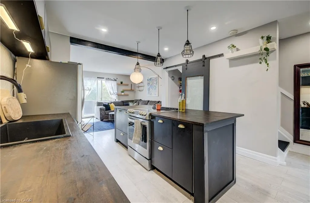 1 Donlea Drive, #2