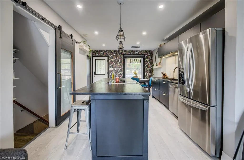 1 Donlea Drive, #2