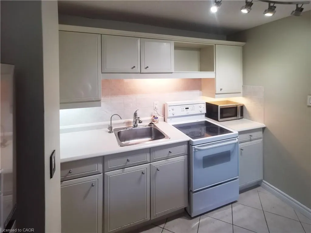 1950 Main Street W, #106