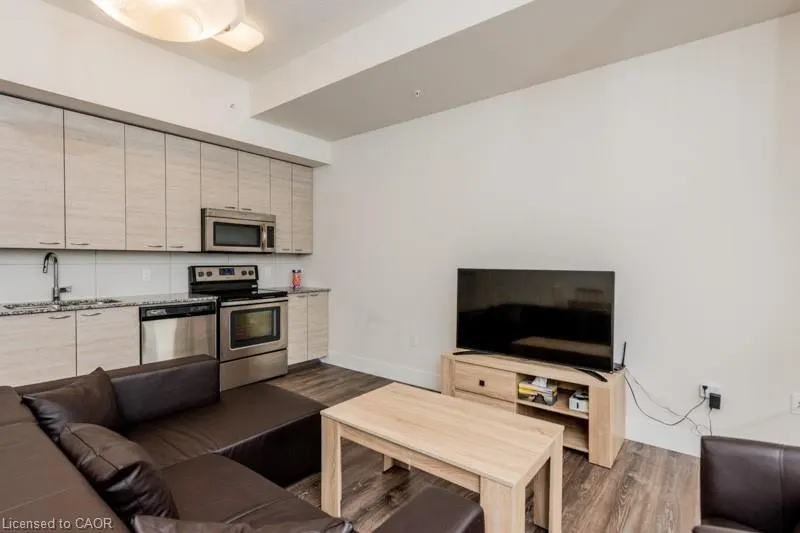 253 Albert Street, #205