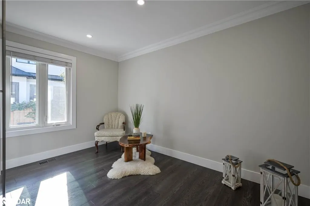 390 Wendall Place