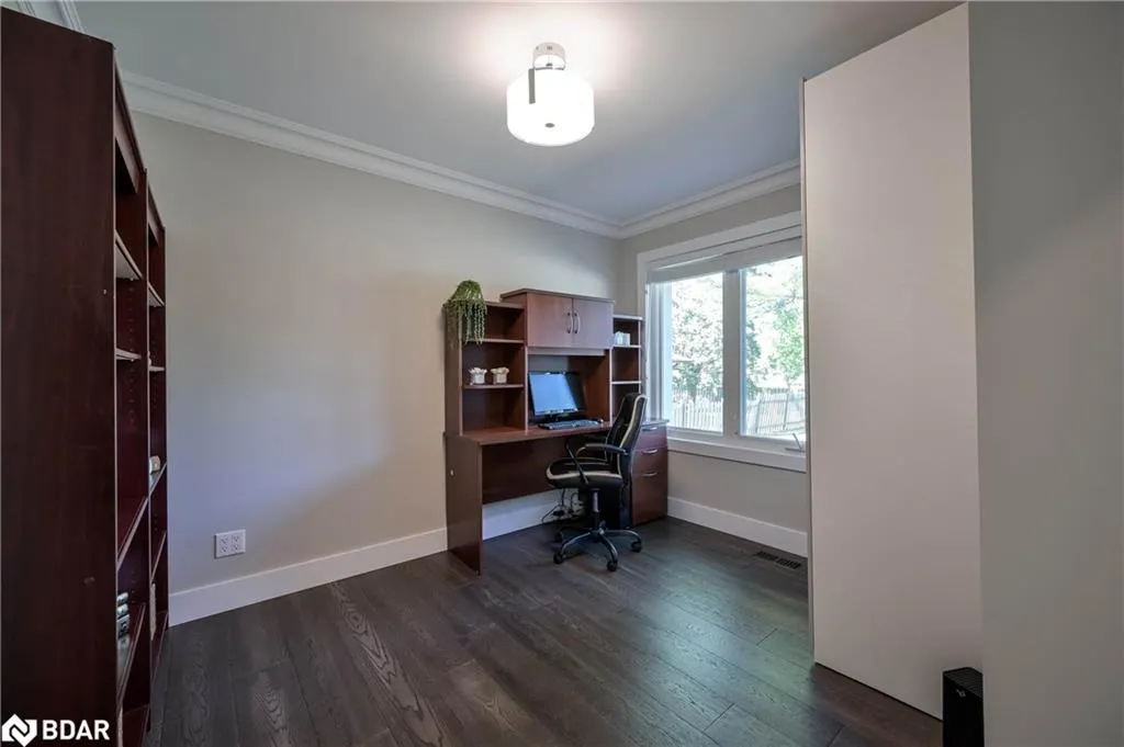 390 Wendall Place