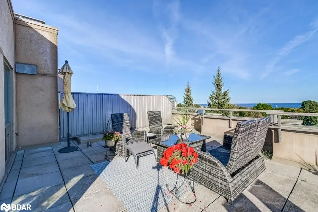 2511 Lakeshore Road W, #519
