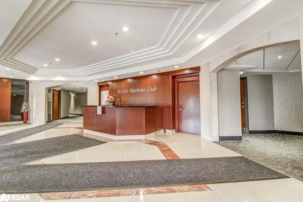 2511 Lakeshore Road W, #519