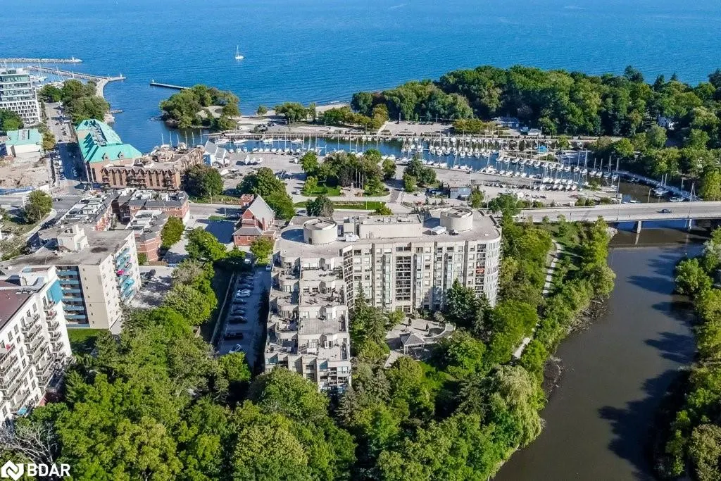 2511 Lakeshore Road W, #519