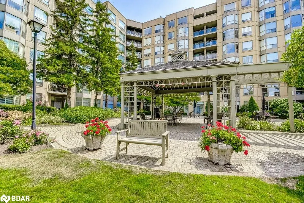 2511 Lakeshore Road W, #519