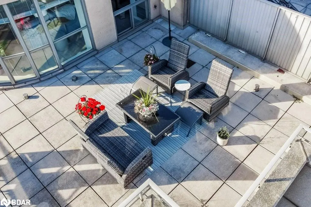 2511 Lakeshore Road W, #519